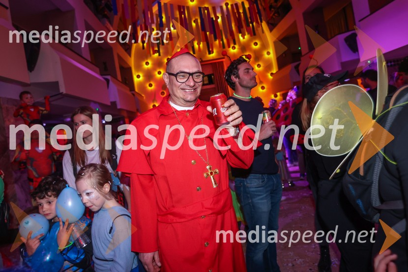 Pustovanje v Festivalni dvorani 2025, sobota