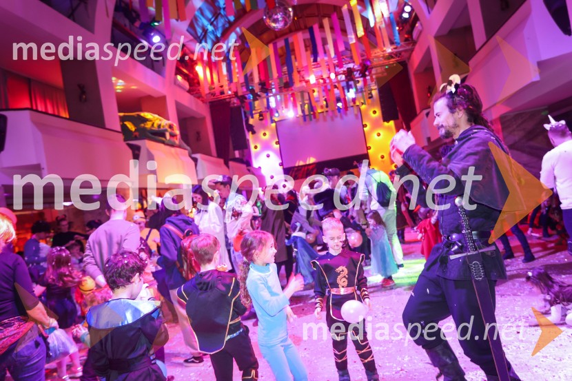 Pustovanje v Festivalni dvorani 2025, sobota