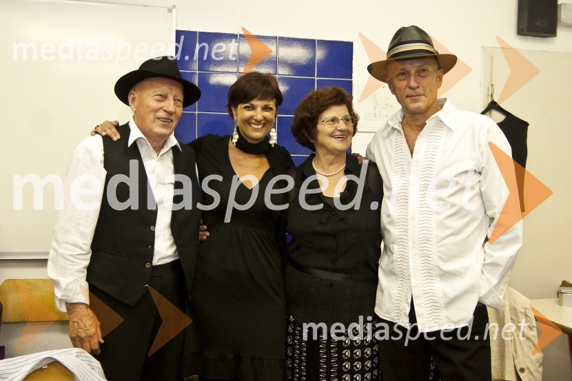 Milan Kreslin, oče Vlada Kreslina, Gabriella Gabrielli, italijanska pevka, Katarina Kreslin, mati Vlada kreslina in Vlado Kreslin, pevec ter glasbenikVlado Kreslin z gosti, koncert v Križankah