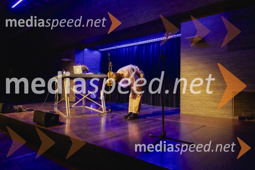  Maarja Nuut, pevka28. Pripovedovalski festival, odprtje