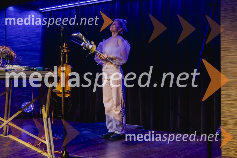  Maarja Nuut, pevka28. Pripovedovalski festival, odprtje