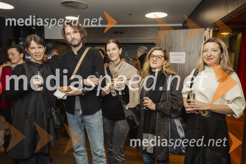  Barbara Rogelj, vodja humanističnega in kulturno-vzgojnega programa, Cankarjev dom;  ... ;  ... ;  ... ;  ... 28. Pripovedovalski festival, odprtje