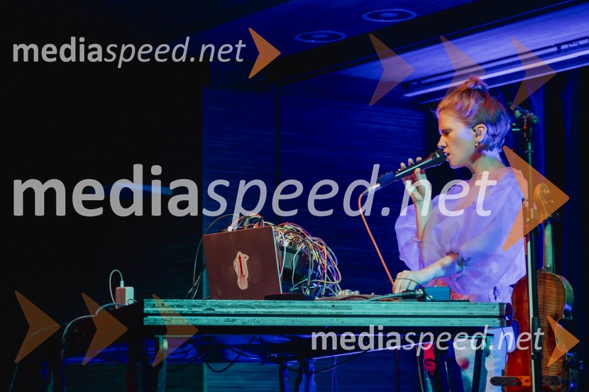  Maarja Nuut, pevka28. Pripovedovalski festival, odprtje