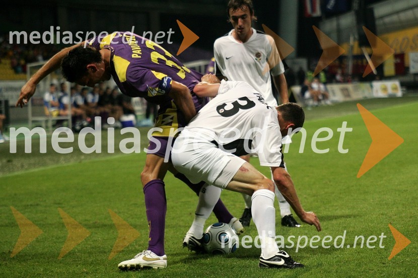 Zoran Pavlovič, nogometaš NK Maribor in Manuel Pamić, nogometaš NK Sparta Praga
Nogometna tekma NK Maribor - NK Sparta Praga, kvalifikacije za ligo Europa