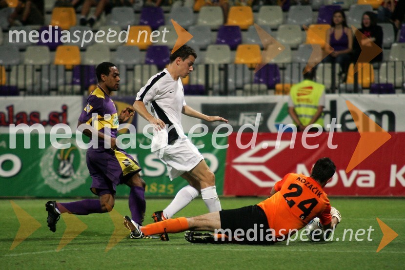 Marcos Magno Morales Tavares, nogometaš NK Maribor, ... in Matuš Kozačik, nogometaša NK Sparta PragaNogometna tekma NK Maribor - NK Sparta Praga, kvalifikacije za ligo Europa