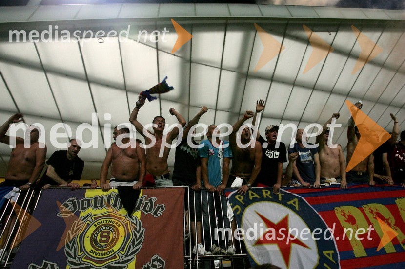 Navijači Sparte na tekmi med NK Maribor - NK Sparta PragaNogometna tekma NK Maribor - NK Sparta Praga, kvalifikacije za ligo Europa