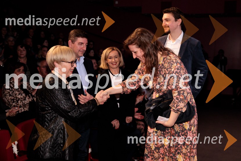 dr. Nataša Pirc Musar, predsednica Republike Slovenije;  Urška Djukić, režiserkaKaj ti je deklica, premiera filma scenaristke in režiserke Urške Djukić