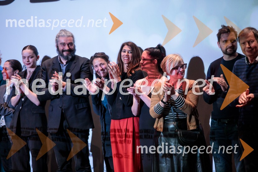  Mina Švajger, igralka;  Vladimir Gojun, filmski montažer;  ... ;  ... ;  ... ;  ... Kaj ti je deklica, premiera filma scenaristke in režiserke Urške Djukić