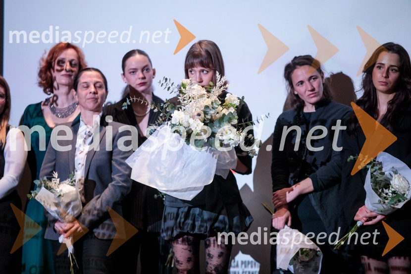  Jara Sofija Ostan, igralkaKaj ti je deklica, premiera filma scenaristke in režiserke Urške Djukić