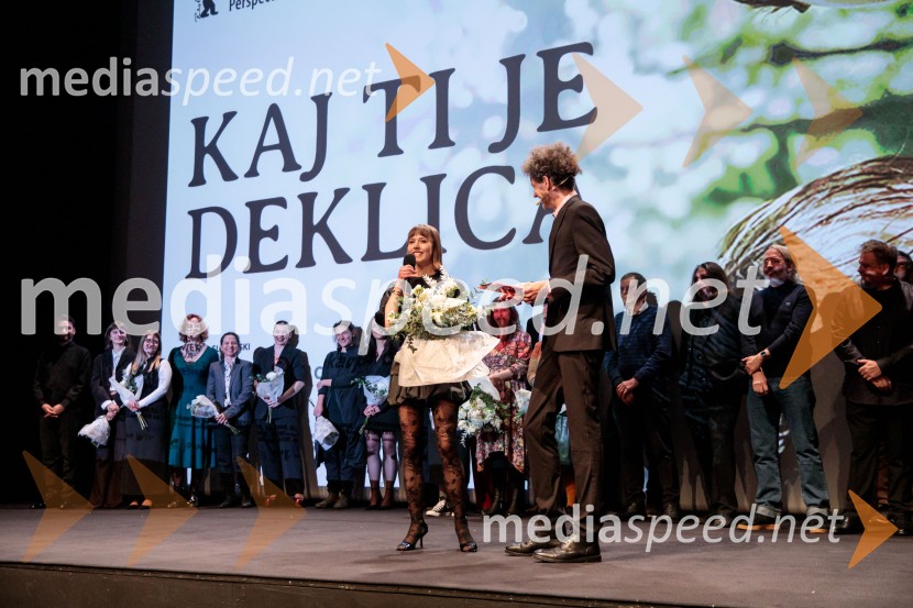  Jara Sofija Ostan, igralkaKaj ti je deklica, premiera filma scenaristke in režiserke Urške Djukić