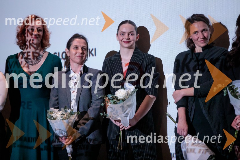  Saša  Pavček, igralka, Predsednica združenja dramskih umetnikov Slovenije, prejemnica Borštnikovega prstana;  ... ;  Mina Švajger, igralka;  ... Kaj ti je deklica, premiera filma scenaristke in režiserke Urške Djukić