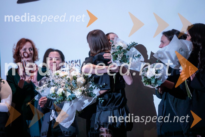 Kaj ti je deklica, premiera filma scenaristke in režiserke Urške Djukić