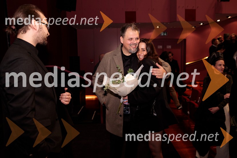 Kaj ti je deklica, premiera filma scenaristke in režiserke Urške Djukić