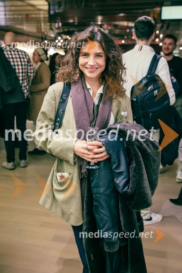  Inja Zalta, manekenka in igralkaKaj ti je deklica, premiera filma scenaristke in režiserke Urške Djukić