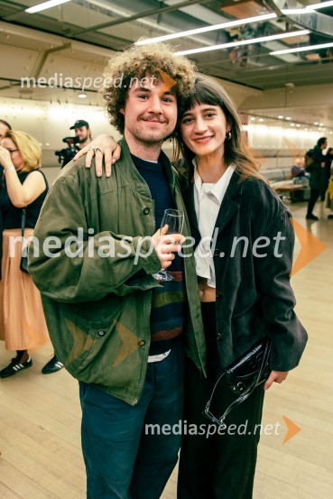  ... ;  Staša Popović, igralkaKaj ti je deklica, premiera filma scenaristke in režiserke Urške Djukić