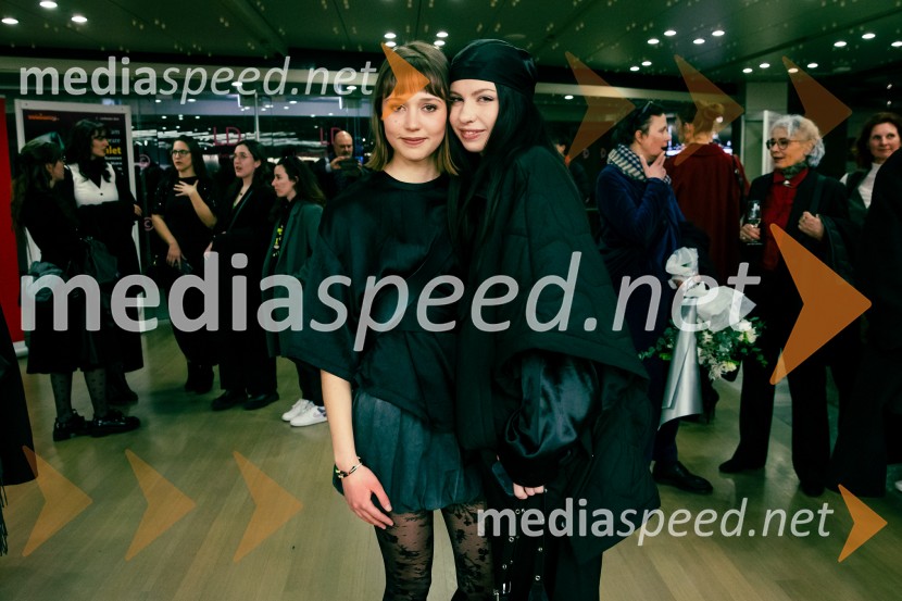  Jara Sofija Ostan, igralka;  ... Kaj ti je deklica, premiera filma scenaristke in režiserke Urške Djukić