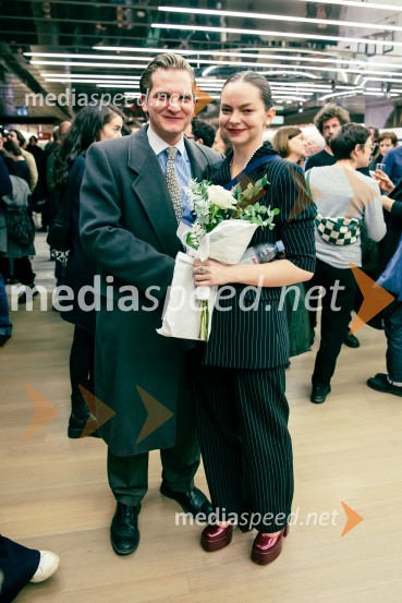  Matevž Sluga, igralec;  Mina Švajger, igralkaKaj ti je deklica, premiera filma scenaristke in režiserke Urške Djukić