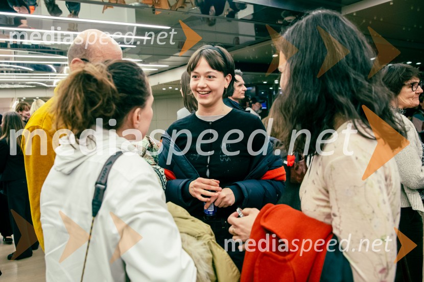 Kaj ti je deklica, premiera filma scenaristke in režiserke Urške Djukić