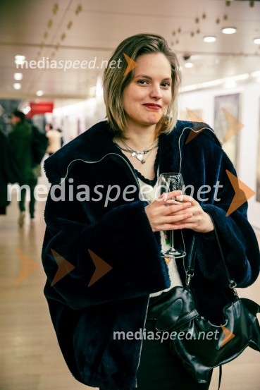  Barbara Ribnikar, igralkaKaj ti je deklica, premiera filma scenaristke in režiserke Urške Djukić