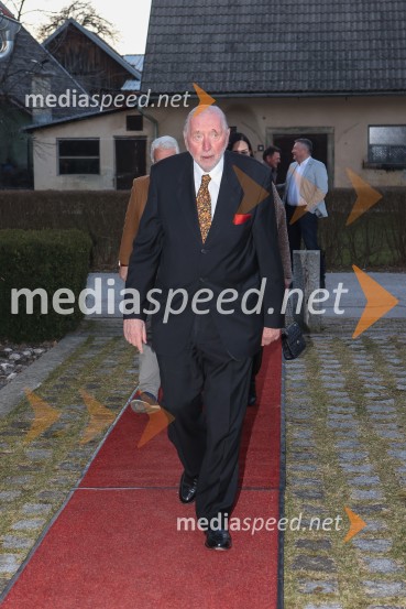  Danilo Türk, nekdanji predsednik Republike SlovenijeIskrivo v živo: dr. Dimitrij Rupel gost v skednju Škrabčeve domačije