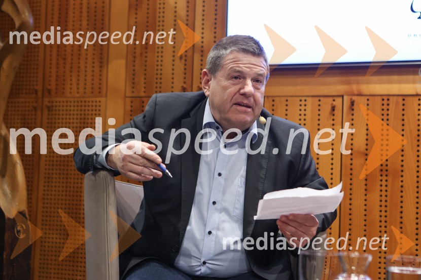  Peter  Frankl, glavni urednik in direktor Časnika FinanceIskrivo v živo: dr. Dimitrij Rupel gost v skednju Škrabčeve domačije