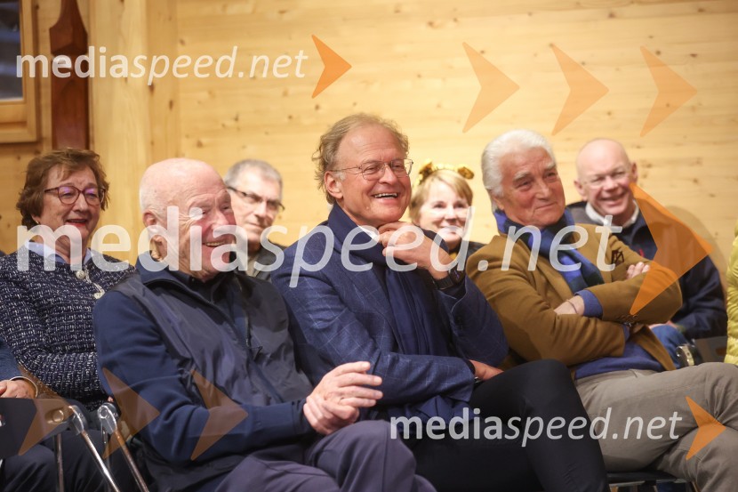  Božo Dimnik, lobist in poslovnež, častni konzul Hrvaške;  Janez  Škrabec, direktor Riko d.o.o.;  ... Iskrivo v živo: dr. Dimitrij Rupel gost v skednju Škrabčeve domačije