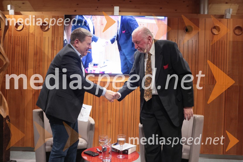  Peter  Frankl, glavni urednik in direktor Časnika Finance;  Dimitrij Rupel, politikIskrivo v živo: dr. Dimitrij Rupel gost v skednju Škrabčeve domačije