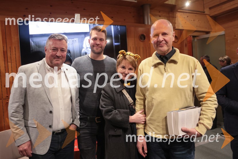 Iskrivo v živo: dr. Dimitrij Rupel gost v skednju Škrabčeve domačije