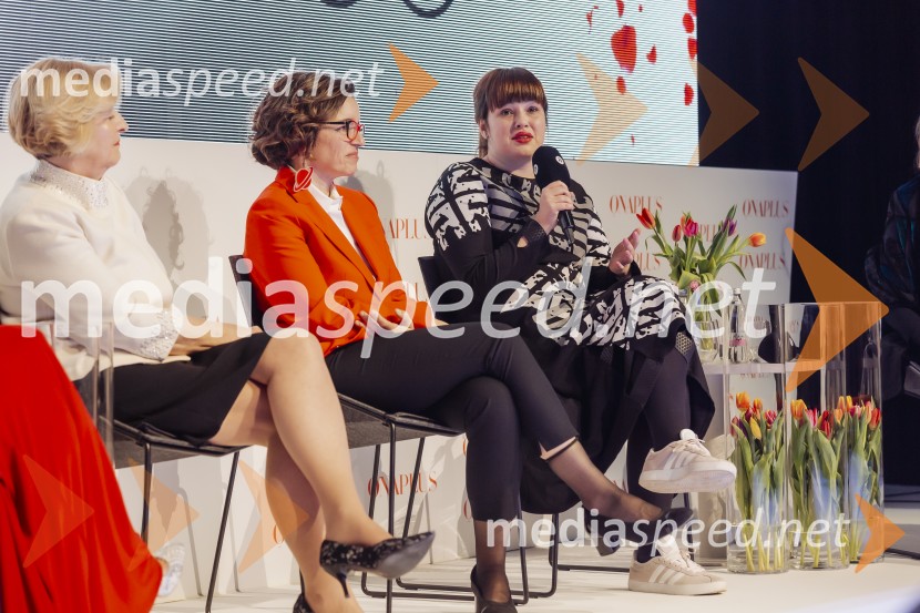  Darja Bavdaž Kuret, državna sekretarka na zunanjem ministrstvu;  Maruša Bradač, astrofizičarka, raziskovalka nastanka vesolja;  Nika Kovač, direktorica, Inštitut 8. marec, Slovenka leta 2021Ona 365 za leto 2024 je Špela Miroševič