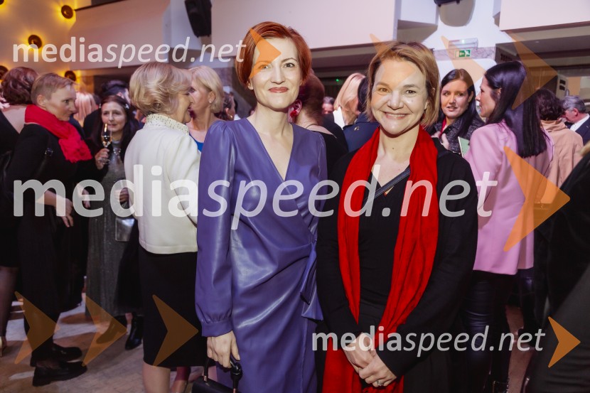 dr. Asta Vrečko, ministrica za kulturo;  Kim Komljanec, svetovalka ministrice za kulturoOna 365 za leto 2024 je Špela Miroševič