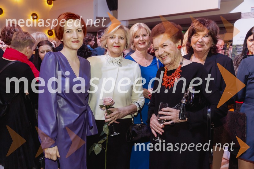 dr. Asta Vrečko, ministrica za kulturo;  Darja Bavdaž Kuret, državna sekretarka na zunanjem ministrstvu;  ... Ona 365 za leto 2024 je Špela Miroševič