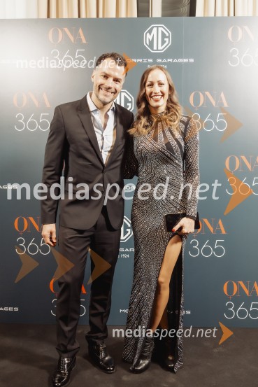  David Urankar, televizijski voditelj, maneken;  Ajda Rotar UrankarOna 365 za leto 2024 je Špela Miroševič