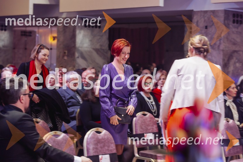 dr. Asta Vrečko, ministrica za kulturoOna 365 za leto 2024 je Špela Miroševič