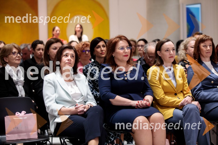  Saška Rihtaršič, generalna direktorica Danfoss Trata;  Tatjana  Vogrinec Burgar, predsednica uprave, Elektro Maribor;  Meta Lahne, predsednica uprave, Merkur ZavarovalnicaUmetnost vodenja: pogledi uspešnih managerk