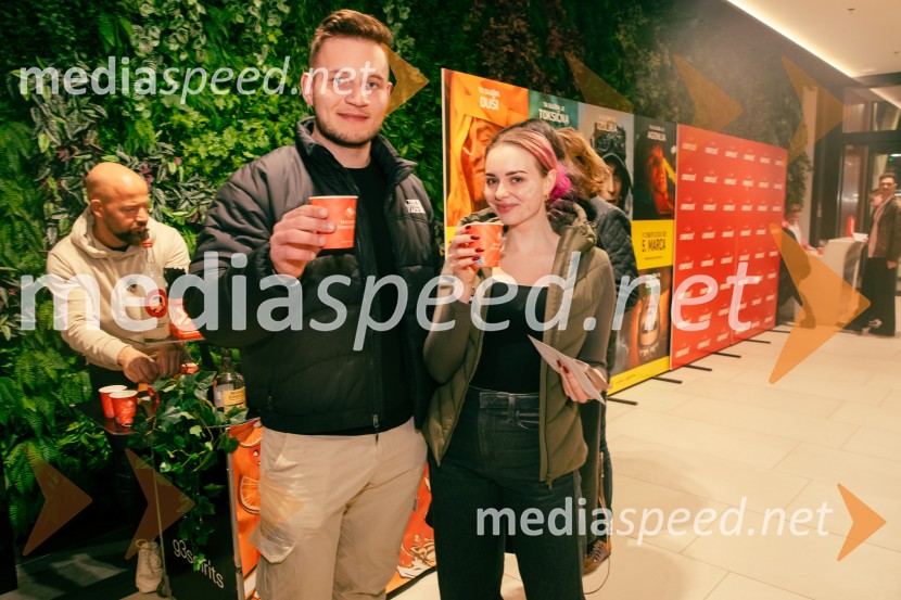 Andrej Pavličević, osebni trener in ustvarjalec vsebin;  Gaja Hribernik, ustvarjalka vsebin, osebna trenerkaMickey 17, premiera filma v Cineplexx Ljubljana
