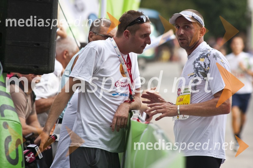 Rok Tamše, voditelj dogajanja in Jani Klemenčič, nekdanji veslač in organizator 1. Malega blejskega maratona1. Mali blejski maraton