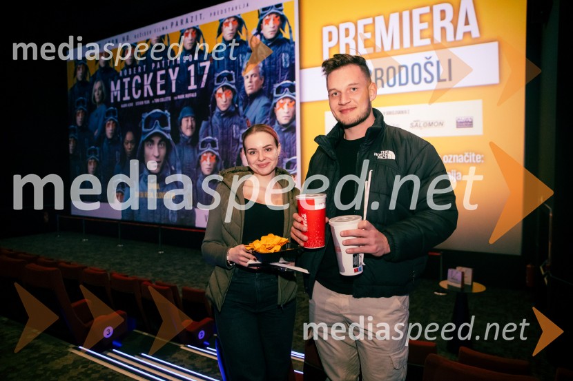  Gaja Hribernik, ustvarjalka vsebin, osebna trenerka;  Andrej Pavličević, osebni trener in ustvarjalec vsebinMickey 17, premiera filma v Cineplexx Ljubljana