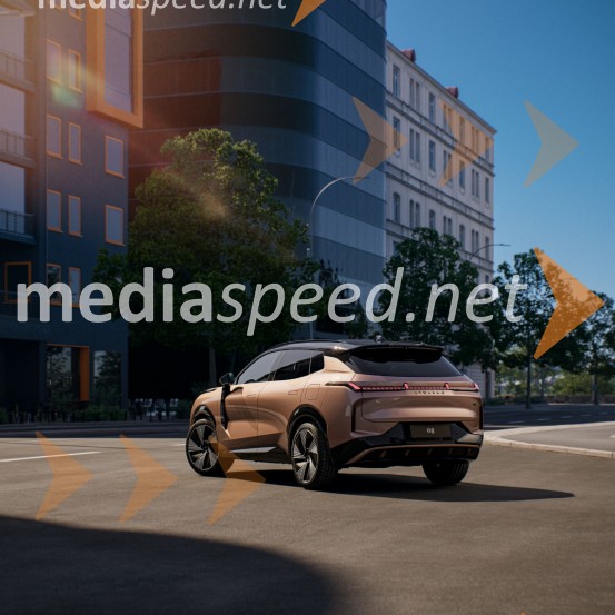 Lynk & Co 08: Priključni hibrid, ki spreminja pravila igre