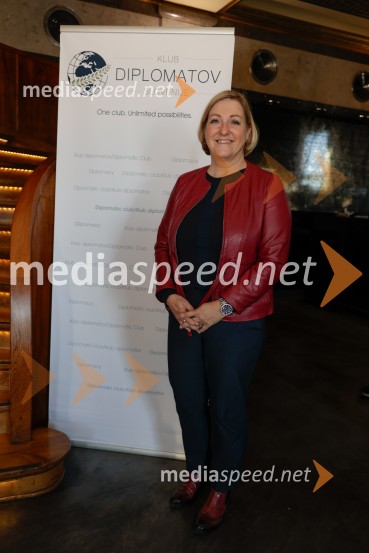 Vloga žensk v diplomaciji, gospodarstvu, kulturi in športu: prihodnost enakih priložnosti, okrogla miza