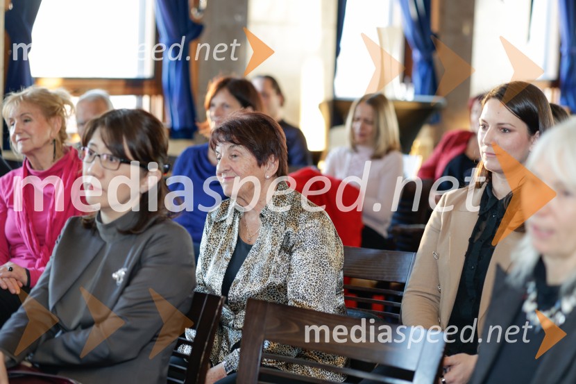 Vloga žensk v diplomaciji, gospodarstvu, kulturi in športu: prihodnost enakih priložnosti, okrogla miza