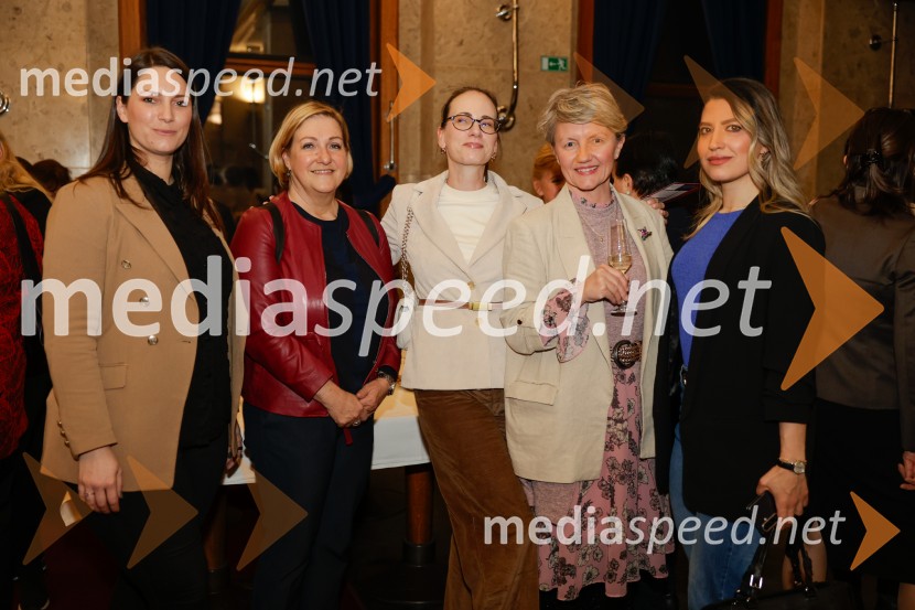 Vloga žensk v diplomaciji, gospodarstvu, kulturi in športu: prihodnost enakih priložnosti, okrogla miza