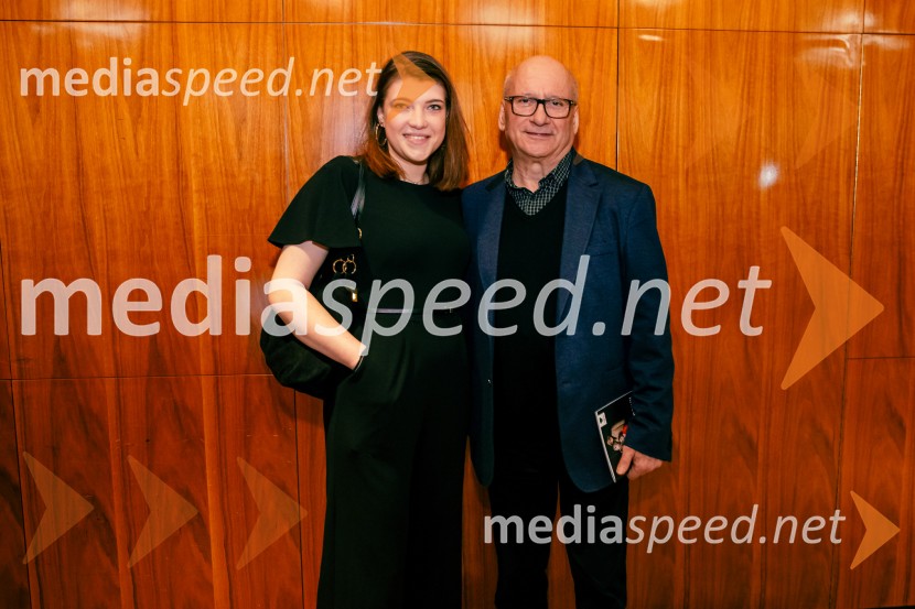 James Brown je uporabljal navijalke, premiera drame v MGL