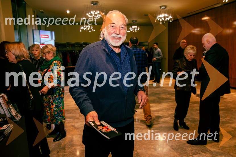 James Brown je uporabljal navijalke, premiera drame v MGL