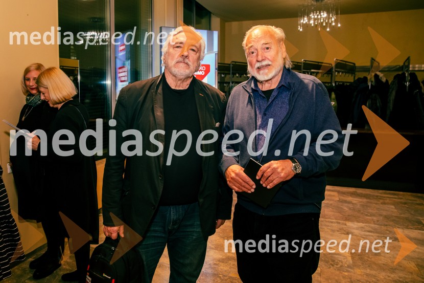  ... ;  Karpo Godina, režiserJames Brown je uporabljal navijalke, premiera drame v MGL