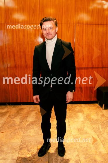  Jure Rajšp, igralecJames Brown je uporabljal navijalke, premiera drame v MGL