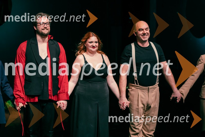  Filip Samobor, igralec;  Ajda Kostevc, igralka;  Marjan Bunič, pevec, voditelj, Radio OgnjiščeJames Brown je uporabljal navijalke, premiera drame v MGL