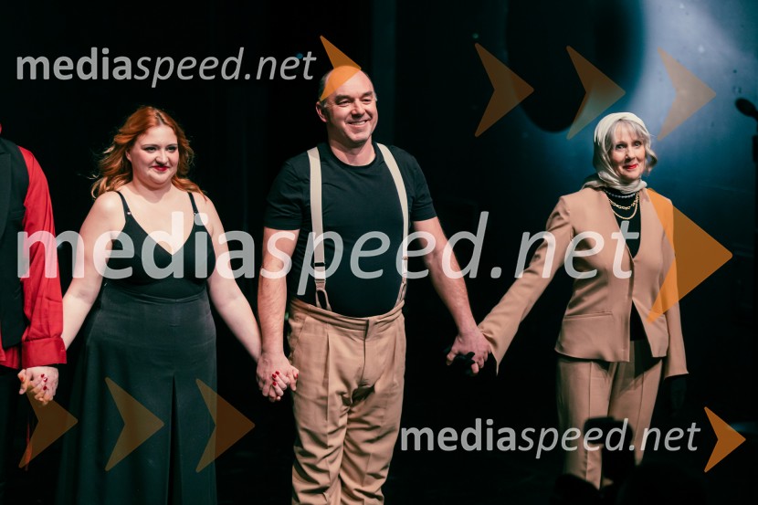  Ajda Kostevc, igralka;  Gaber K. Trseglav, igralec;  Nataša Tič Ralijan, igralkaJames Brown je uporabljal navijalke, premiera drame v MGL