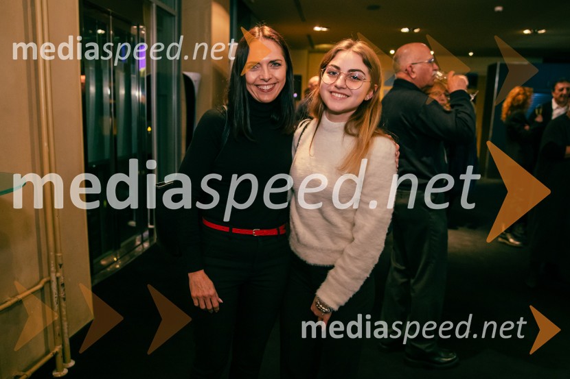 James Brown je uporabljal navijalke, premiera drame v MGL