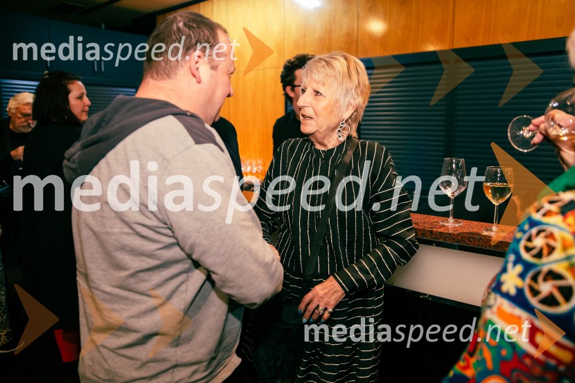 James Brown je uporabljal navijalke, premiera drame v MGL