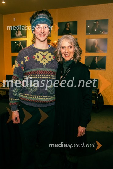  ... ;  Nataša Tič Ralijan, igralkaJames Brown je uporabljal navijalke, premiera drame v MGL